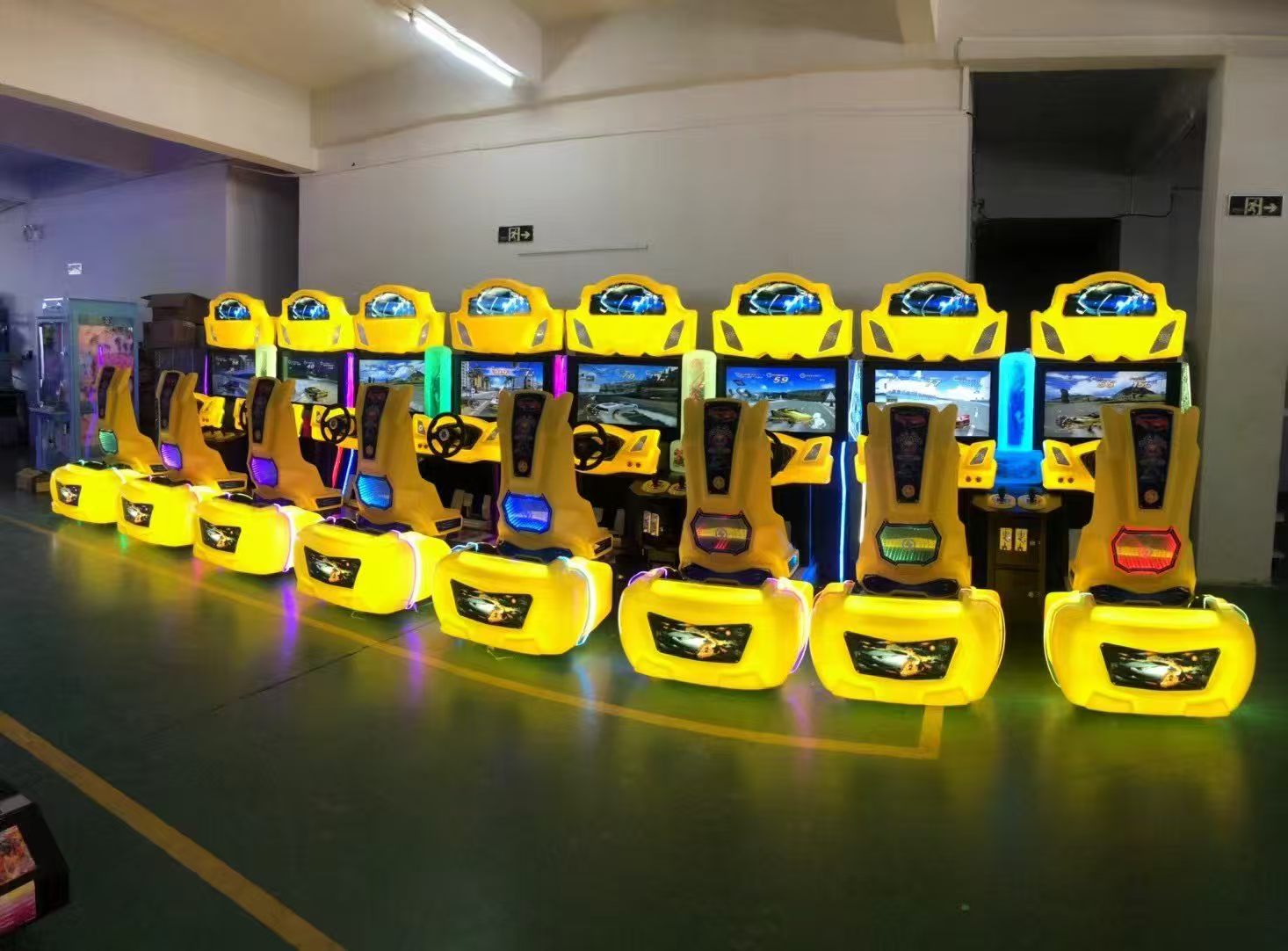 Dynamic Super Racing （4 Screens） (CF-C002)